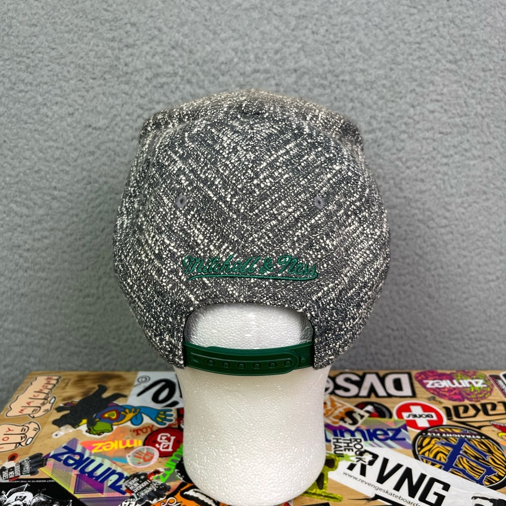 Boston Celtics Mitchell‎ & ness SnapBack hat - Picture 4 of 8